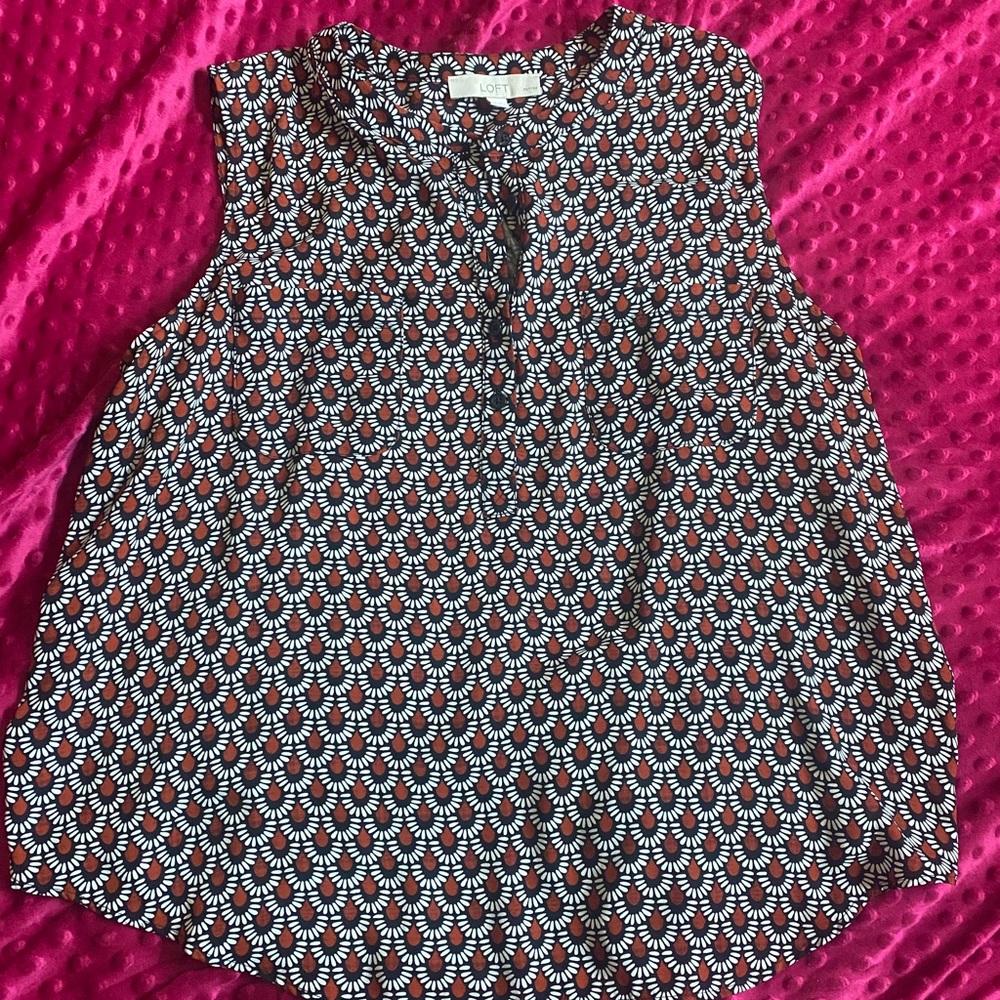 Loft Quarter Button Sleeveless Geometric Top